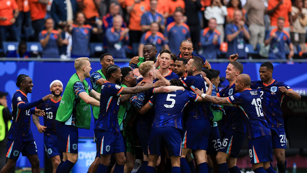 Wout Weghorst of The Netherlands celebrates scoring a goal for their side to make it 2-1 Poland v Netherlands, UEFA European Championship, EM, Europameisterschaft 2024, Group D,