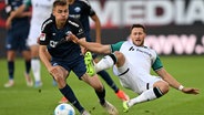 Szene aus dem Zweitliga-Spiel SC Paderborn - Hannover 96 © IMAGO/Ulrich Hufnagel 