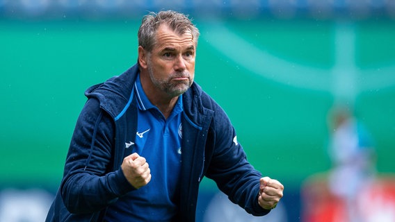 Bernd Hollerbach, Trainer Hansa Rostock © Imago images Foto: Matthias Koch