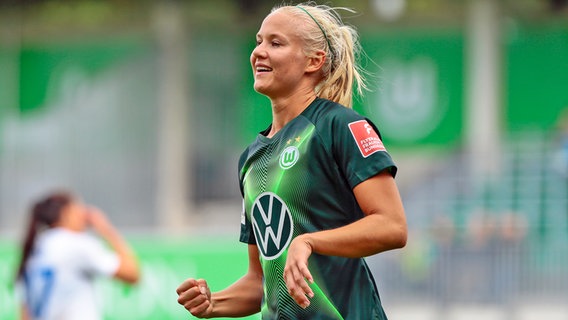 Angreiferin Pernille Harder vom VfL Wolfsburg © imago images / foto2press 