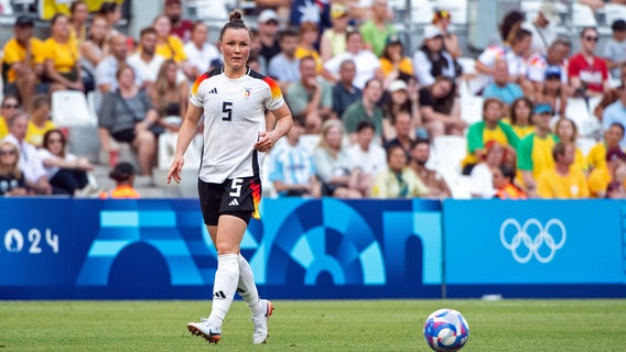 Marina Hegering im DFB-Trikot © picture alliance / Pressefoto Eibner 