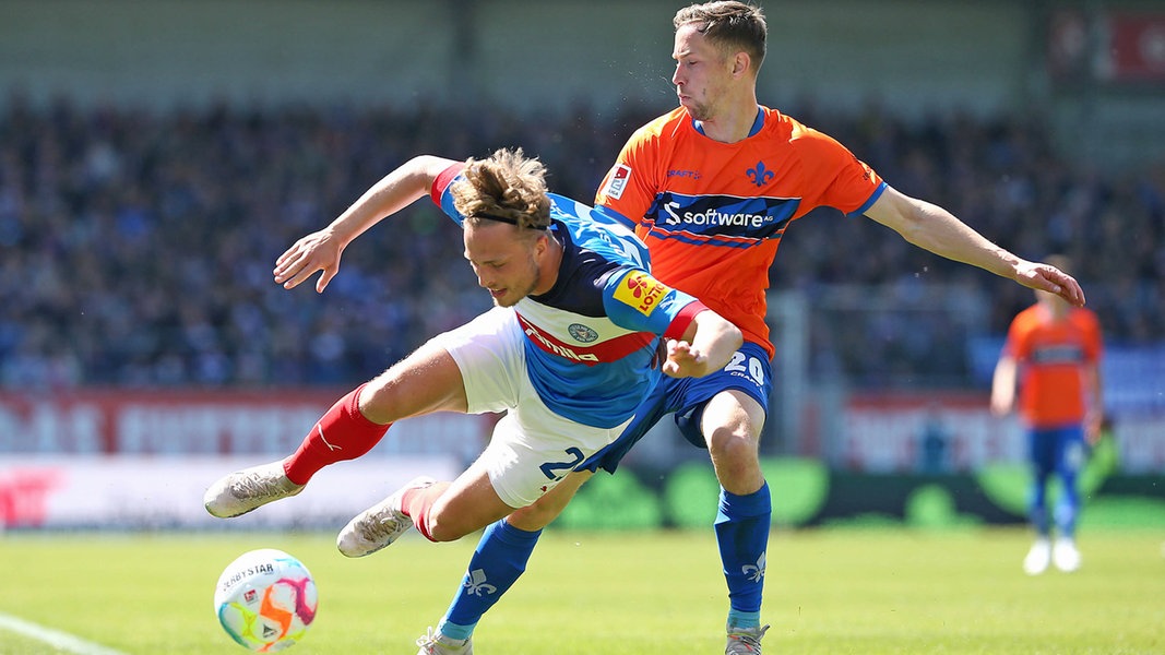 Holstein Kiel Chancenlos Gegen Tabellenführer Darmstadt 98 | NDR.de ...