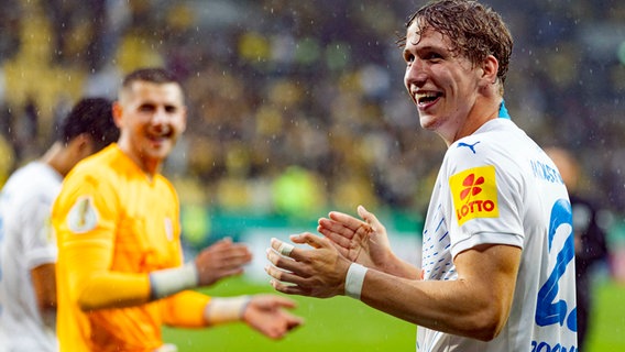 Holstein Kiels Pokal-Matchwinner Lasse Rosenboom in Aachen © IMAGO/SVEN SIMON Foto: Julian Meusel