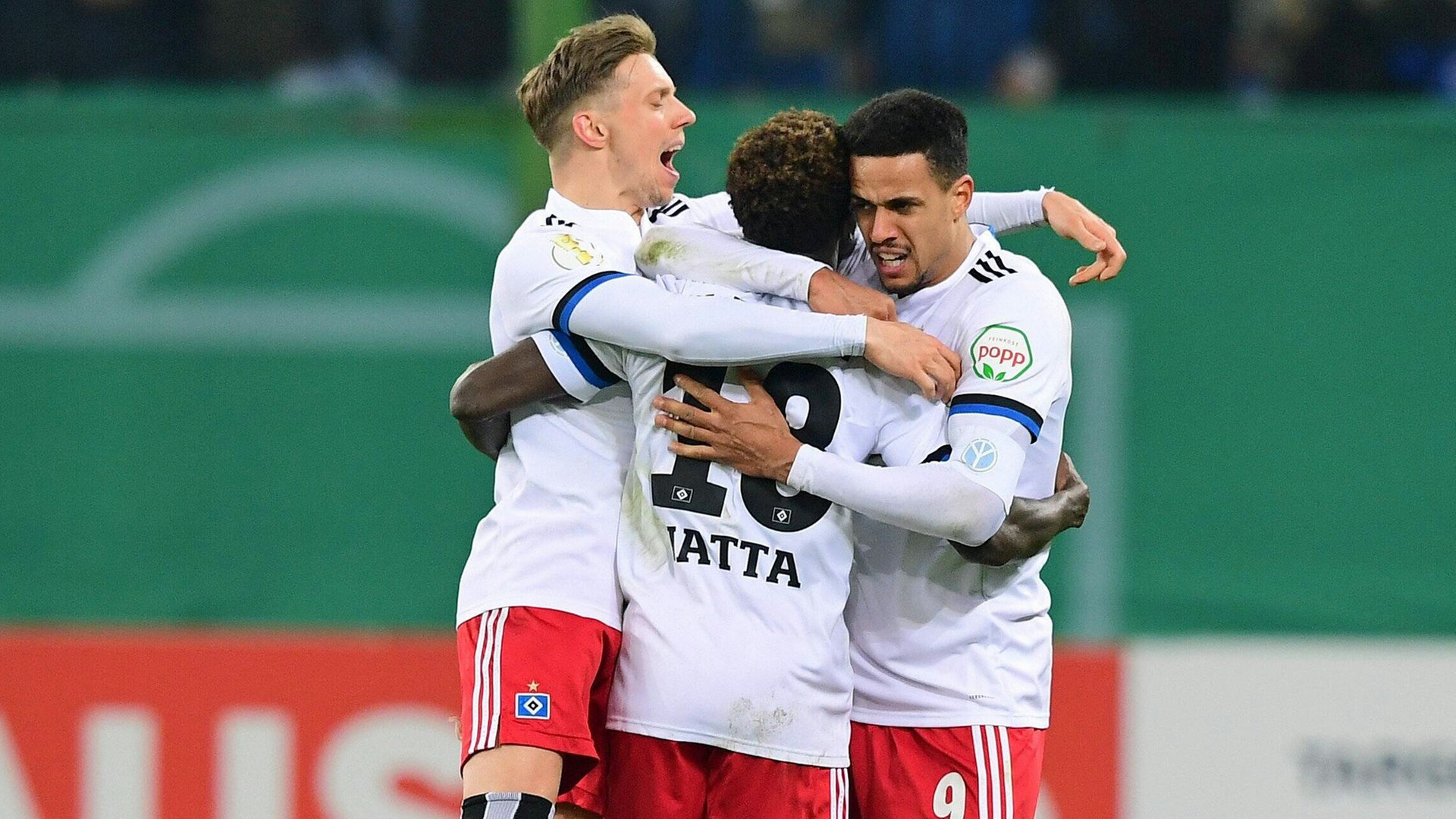 Wieder Sieg nach Elfmeterschießen: HSV im Pokal-Halbfinale