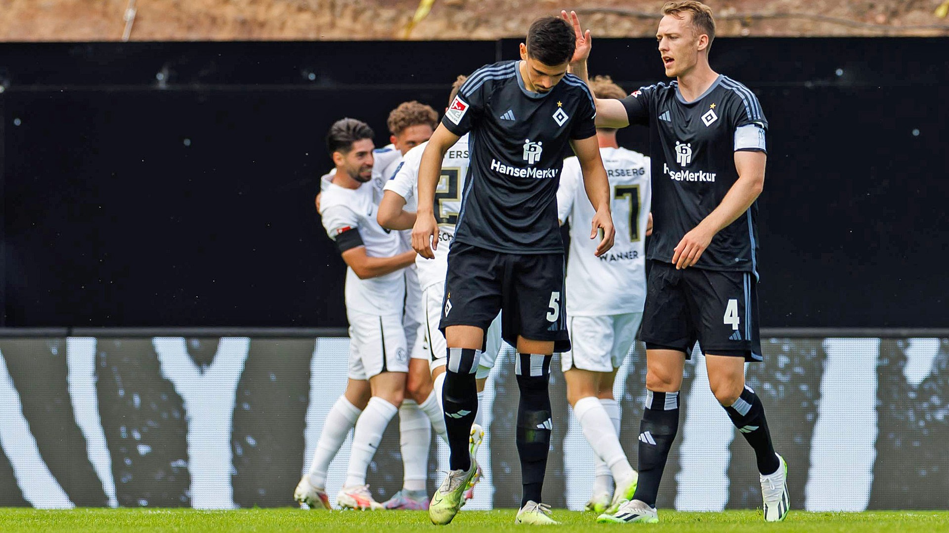 Harmloser HSV verliert völlig verdient in Elversberg