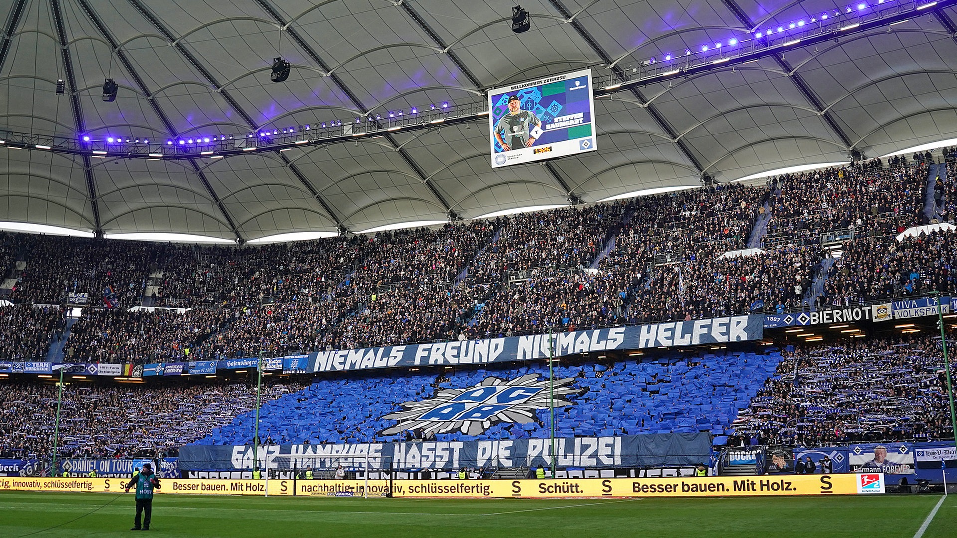 „Kein Platz für Hass-Botschaften“ – HSV distanziert sich von Fan-Choreo