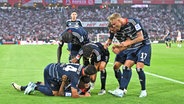 Jubel bei den Spielern des Hamburger SV nach dem Treffer zum 2:0 im Spiel beim 1. FC Köln © IMAGO / Team 2 