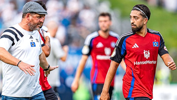 Coach Steffen Baumgart und Immanuel Pherai (v.l.) vom Hamburger SV © IMAGO / Kirchner-Media 