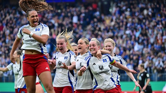 DFB-Pokal-Halbfinale der Frauen: Jubel beim HSV © Witters 