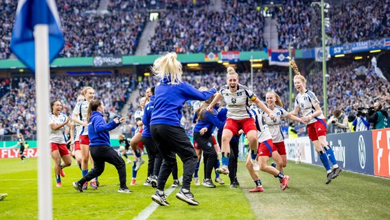 DFB-Pokal-Halbfinale der Frauen: Jubel beim HSV © Witters 