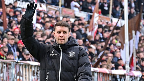 Trainer Fabian Hürzeler vom FC St. Pauli © Witters 