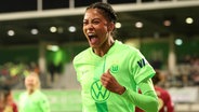 Sveindís Jónsdóttir vom VfL Wolfsburg jubelt © IMAGO/regios24 Foto: Darius Simka