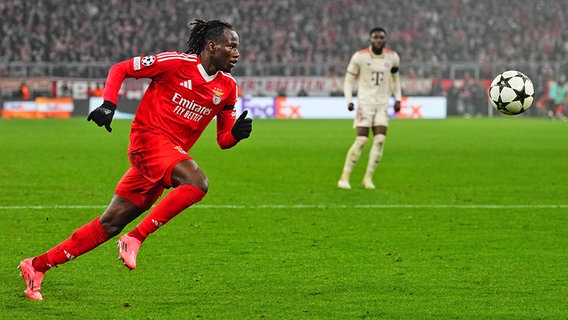 Issa Kabore im Trikot von Benfica Lissabon © IMAGO / Newscom World 