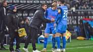 Holstein-Trainer Marcel Rapp (l.) mit Finn Porath (Mitte) und Armin Gigovic © IMAGO/Team 2 