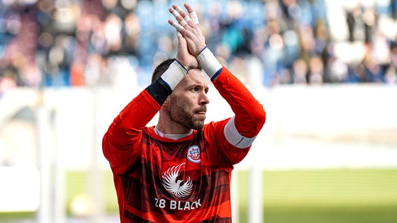 Keeper Markus Kolke vom FC Hansa Rostock © IMAGO / Fotostand 