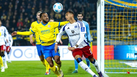 Spielszene Eintracht Braunschweig - Hamburger SV © IMAGO / Lobeca 