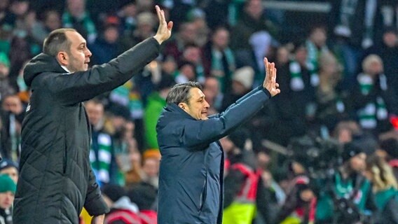 Trainer Niko Kovac vom VfL Wolfsburg (r.) und sein Pendant Ole Werner von Werder Bremen © IMAGO/Eibner-Pressefoto Foto: Thomas Haesler