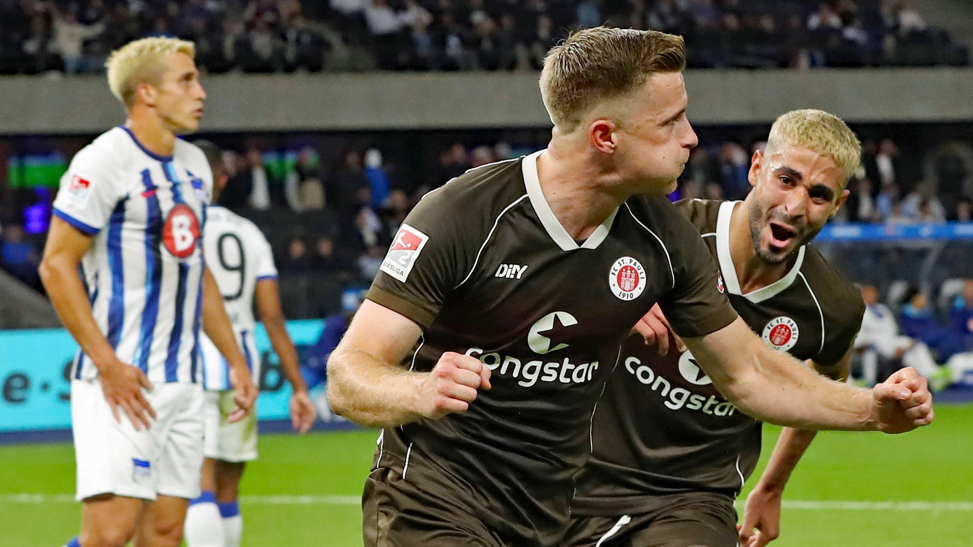 Reife Leistung: St. Pauli siegt in Berlin und springt auf Rang eins