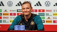 Alexandra Popp bei der Pressekonferenz des DFB © picture alliance / Fotostand | Fotostand / Fantini 