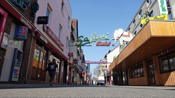 Die Große Freiheit auf der Hamburger Reeperbahn während des EM-Spiels des DFB-Teams © Imago Images 