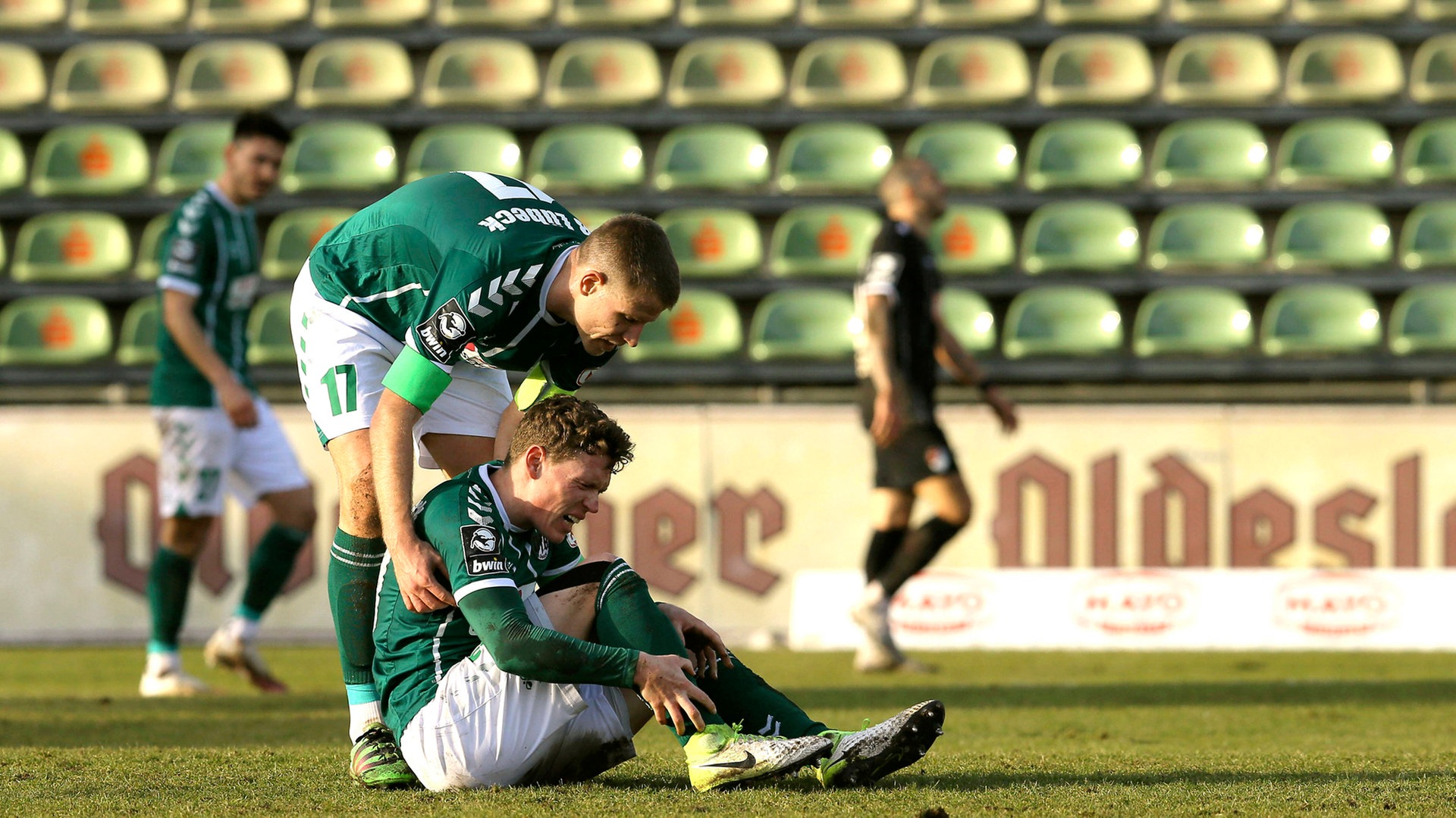 Krach Beim Vfb Lubeck Riedel Vorlaufig Suspendiert Ndr De Sport Fussball