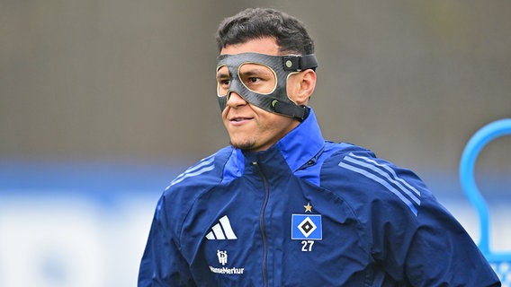 Stürmer Davie Selke beim Training des Hamburger SV © Witters 