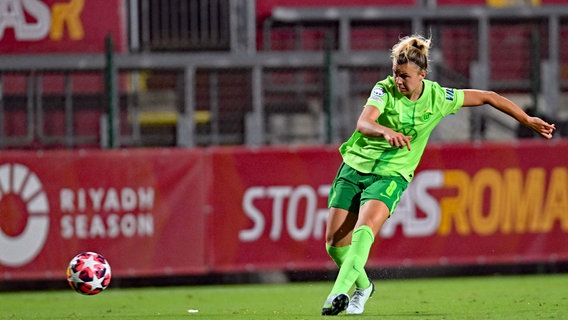 Lena Lattwein vom VfL Wolfsburg © IMAGO / ipa-agency Foto: Massimiliano Cervera