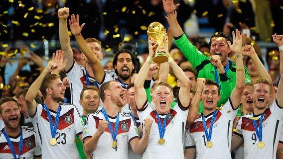 Weltmeister Deutschland feiert 2014 in Rio © Witters 