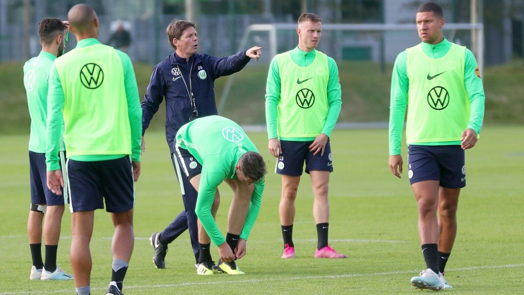 VfL Wolfsburg im Trainingslager angekommen | NDR.de ...