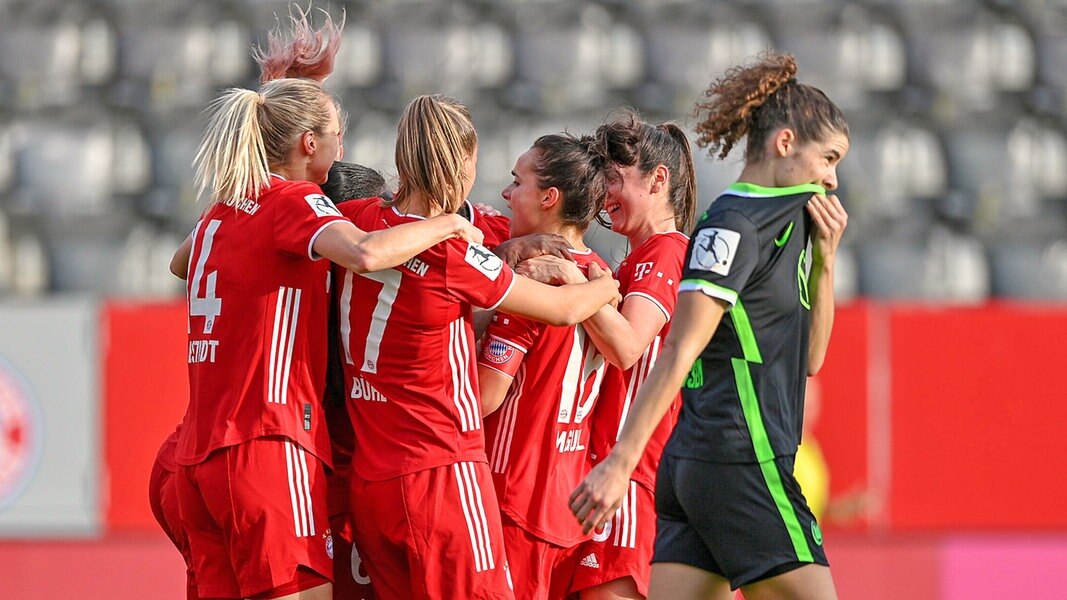 Frauenfußball-Bundesliga: Wolfsburg Verliert Topspiel Bei Bayern | NDR ...