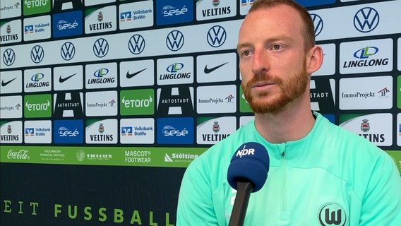 Maximilian Arnold vom VfL Wolfsburg im Interview © NDR 