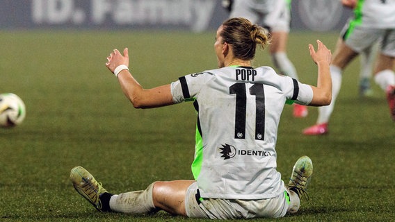 Alexandra Popp vom VfL Wolfsburg im Pokalspiel bei der TSG Hoffenheim © imago images / Beautiful Sports 