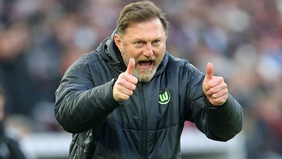 Ralph Hasenhüttl, Trainer des VfL Wolfsburg © IMAGO / Avanti 