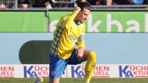 Braunschweigs Ermin Bicakcic © IMAGO / Susanne Hübner 