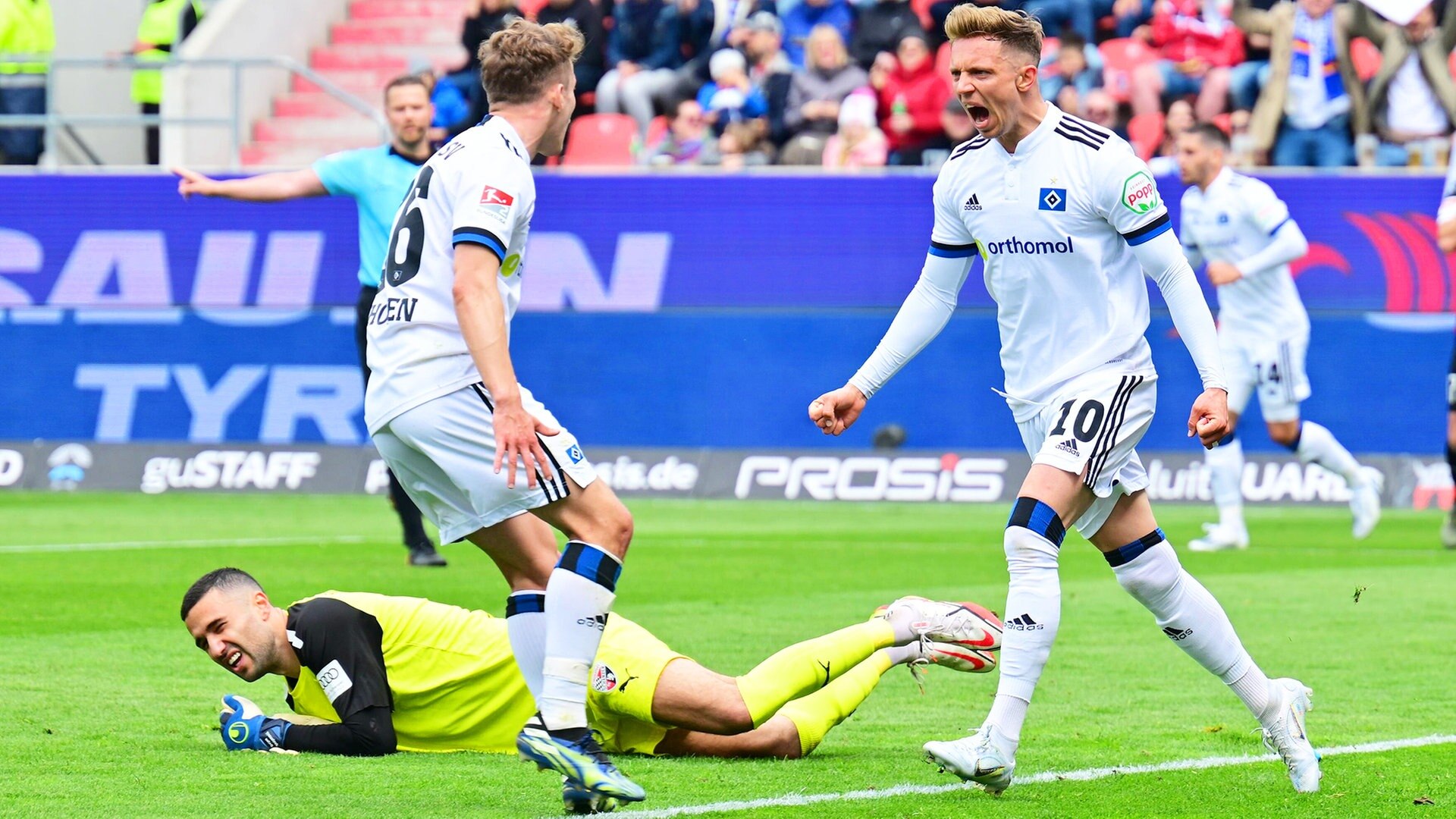 HSV siegt auch in Ingolstadt und zieht am FC St. Pauli vorbei