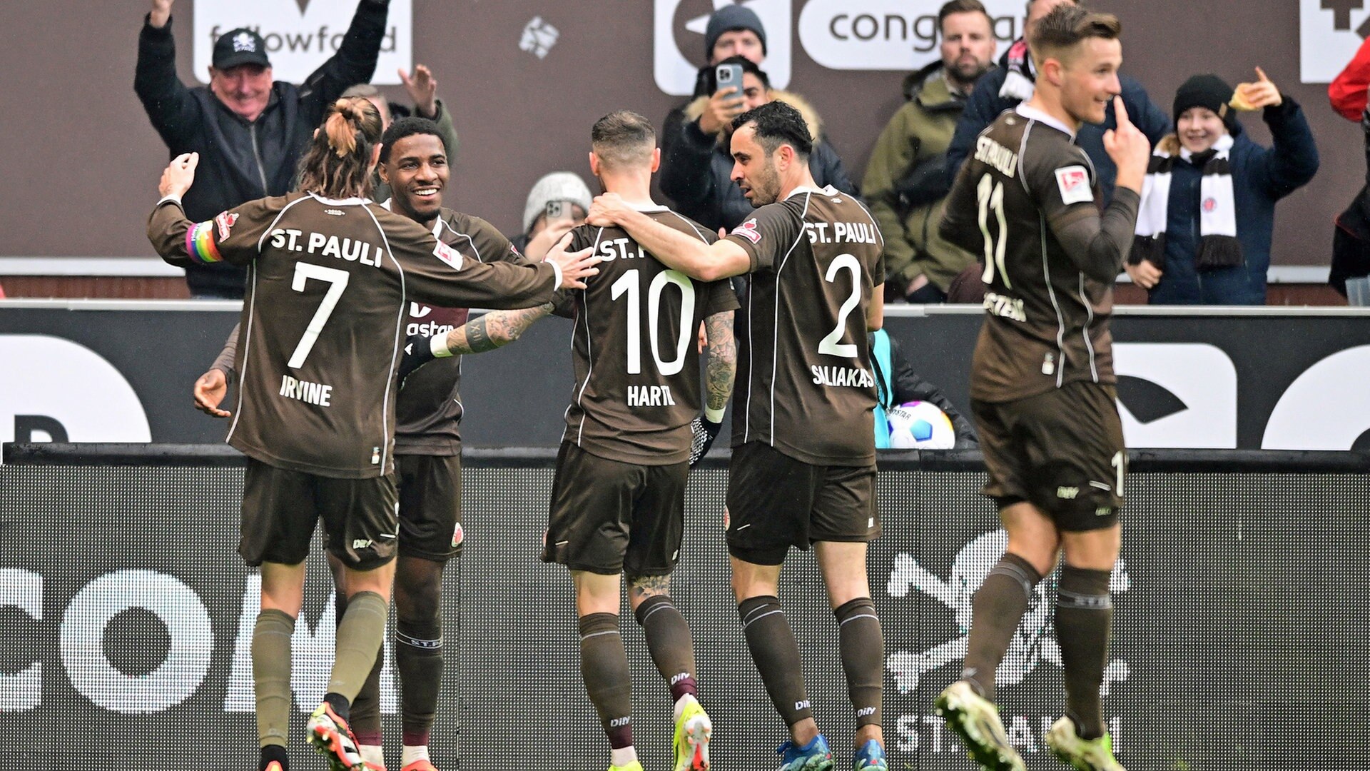 Effizient gegen die Eintracht: St. Pauli besiegt Braunschweig 1:0