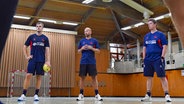 Spieler Kay Smits, Co-Trainer Anders Eggert und Chefcoach Nicolej Krickau von der SG Flensburg-Handewitt (v.l.) © Jan Kirschner/NDR.de 