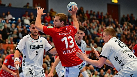 Handballer Niklas Weller vom HSV Hamburg © Witters Foto: Leonie Horky