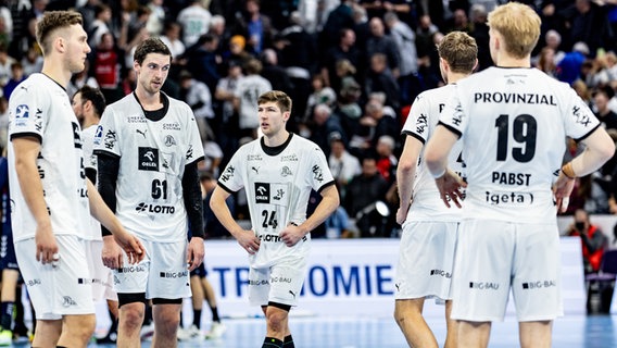 Enttäuschung bei den Handballern des THW Kiel © picture alliance/dpa Foto: Axel Heimken