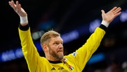 Torhüter Johannes Bitter (HSV Hamburg) im Pokalspiel gegen den THW Kiel. © imago images Foto: Philipp Syza