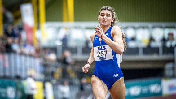 Johanna Martin (1. LAV Rostock) bei der Deutschen Jugend-Hallenmeisterschaften U20 © picture alliance / BEAUTIFUL SPORTS | BEAUTIFUL SPORTS/B.Hoffmann 