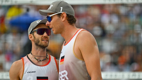 Clemens Wickler (l.) und Nils Ehlers. © IMAGO / Beautiful Sports 