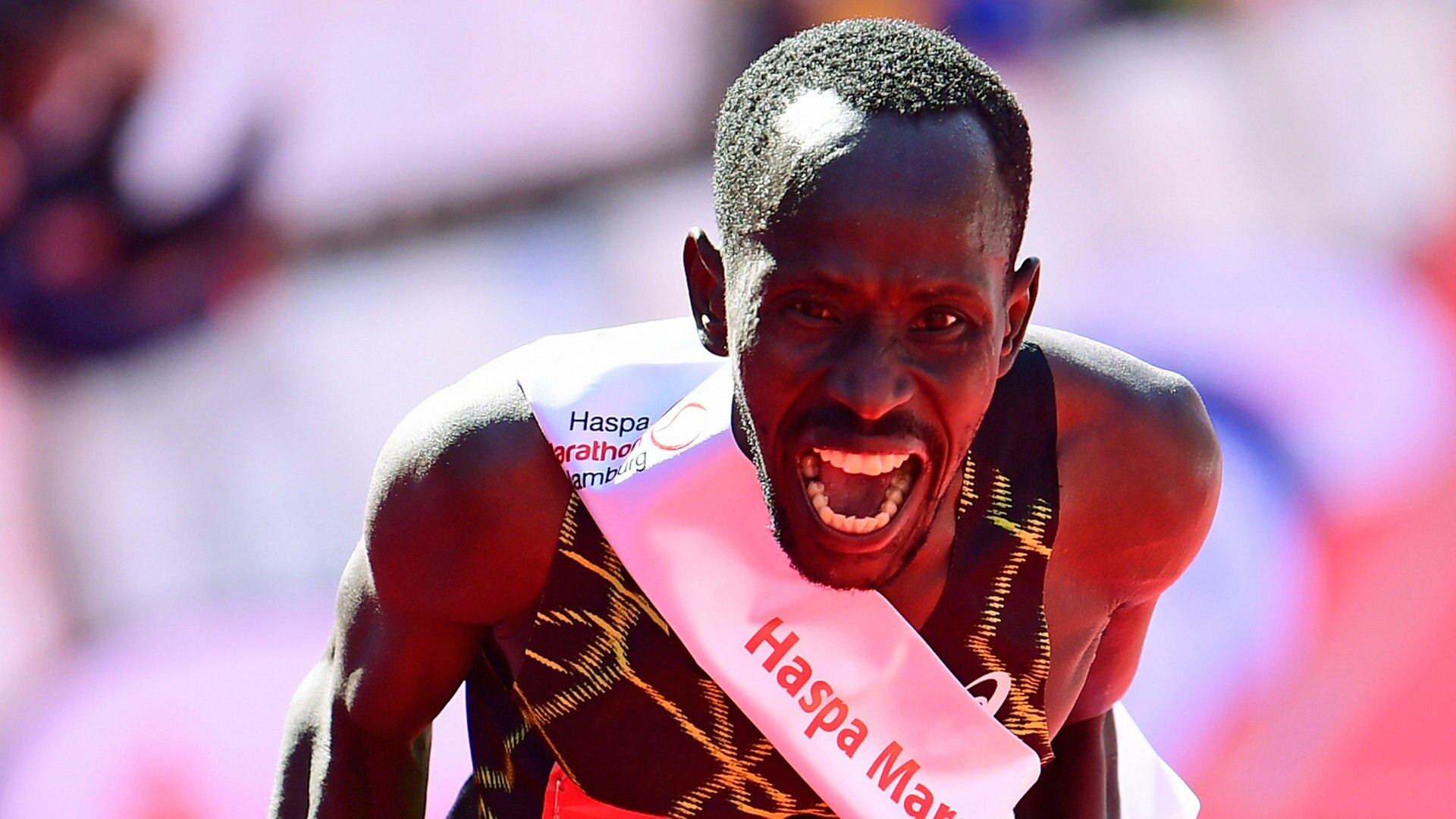 Streckenrekord! Kenianer Kotut gewinnt Hamburg-Marathon