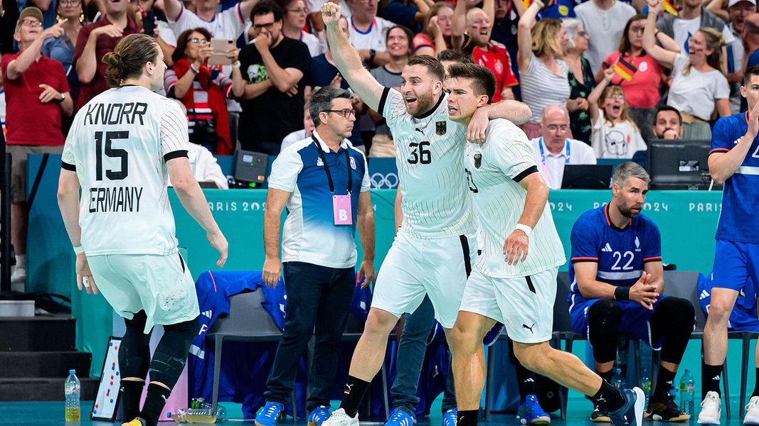 Deutschlands Handballer jubeln.