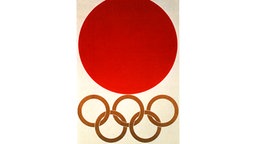 Der traditionelle rote Sonnenball, gewissermaßen das obligatorische Symbol Japans, ist Kernstück dieses Plakats für die XVIII. Olympischen Spiele, die vom 10. bis zum 24. Oktober 1964 in Tokio ausgetragen werden. © picture-alliance / dpa