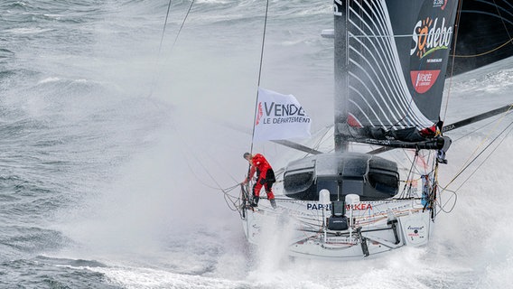 Yoann Richomme an Bord der Paprec Arkea © Yann Riou / Polaryse 