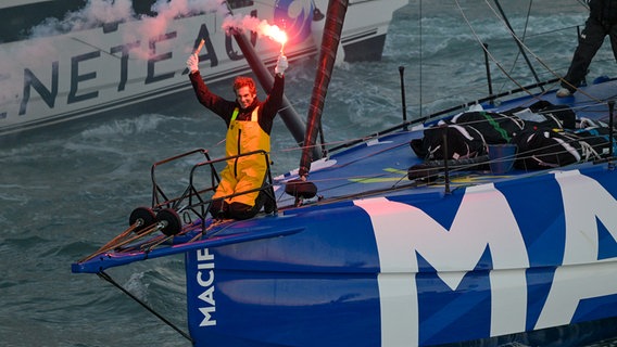 Charlie Dalin nach seinem Sieg bei der Vendée Globe © Olivier Blanchet / Alea 