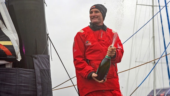 Jérémie Beyou (Charal) hat das Ziel der Vendée Globe erreicht © Vendée Globe Foto: Olivier Blanchet / Alea