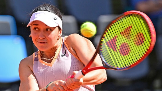 Die Hamburgerin Eva Lys beim Tennisturnier am Rothenbaum © Witters 