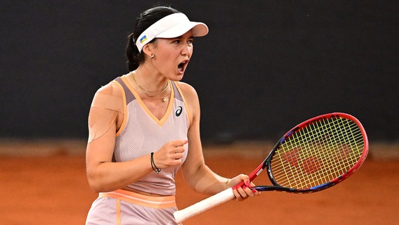 Tennisspielerin Eva Lys beim Turnier am Hamburger Rothenbaum © Witters 